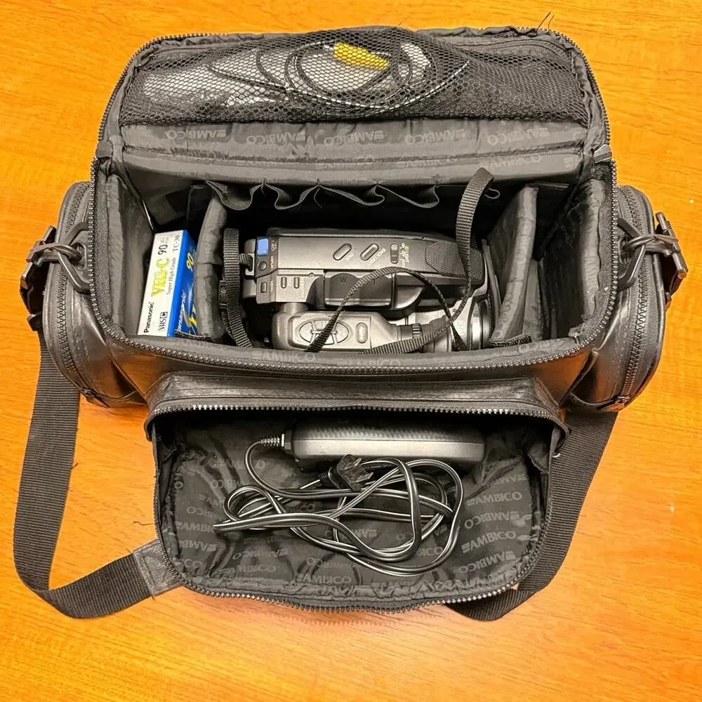 Tested Working Panasonic Palmcorder PV-L558 VHS-C Camcorder 23x Zoom Bag Bundle